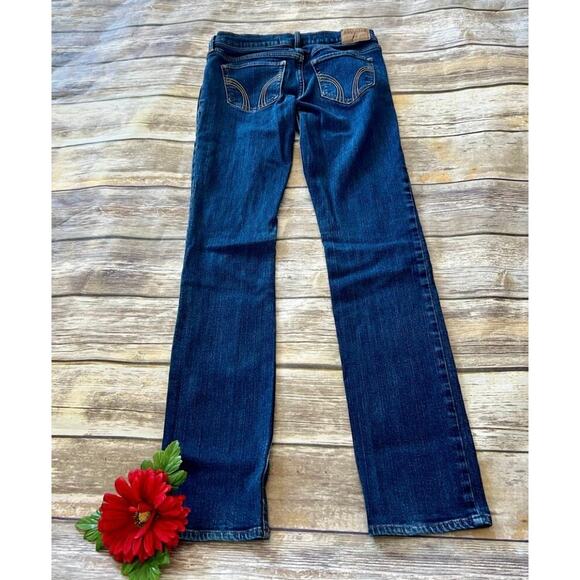 HOLLISTER JEANS-SIZE 3 SHORT - Picture 3 of 6